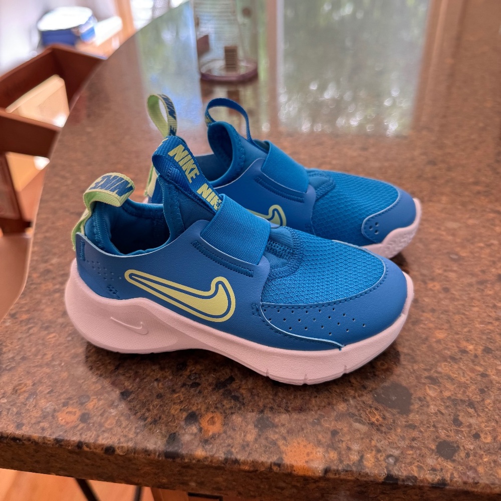 Nike Toddler Flex Runner Sneaker